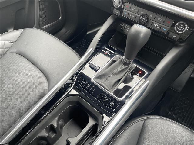 ジープ・コマンダー リミテッド 純正ナビ 360°カメラ レザーシート シートヒーター 前後ドライブレコーダー ETC アダプティブクルーズコントロール パワーバックドア コーナーセンサー HIDヘッドライト 純正フロアマット(16枚目)