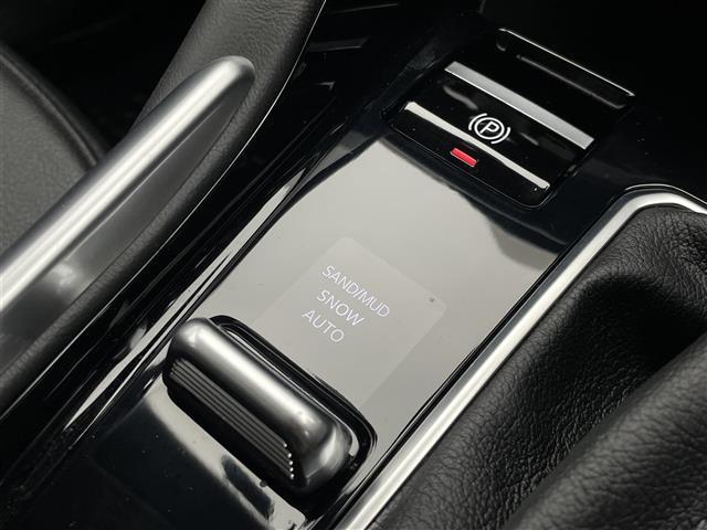 ジープ・コマンダー リミテッド 純正ナビ 360°カメラ レザーシート シートヒーター 前後ドライブレコーダー ETC アダプティブクルーズコントロール パワーバックドア コーナーセンサー HIDヘッドライト 純正フロアマット(19枚目)