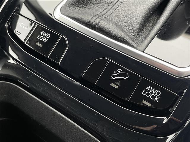 ジープ・コマンダー リミテッド 純正ナビ 360°カメラ レザーシート シートヒーター 前後ドライブレコーダー ETC アダプティブクルーズコントロール パワーバックドア コーナーセンサー HIDヘッドライト 純正フロアマット(20枚目)