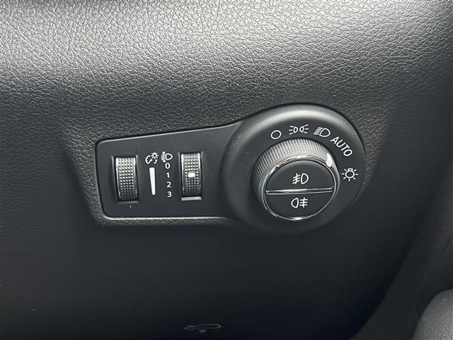 ジープ・コマンダー リミテッド 純正ナビ 360°カメラ レザーシート シートヒーター 前後ドライブレコーダー ETC アダプティブクルーズコントロール パワーバックドア コーナーセンサー HIDヘッドライト 純正フロアマット(21枚目)