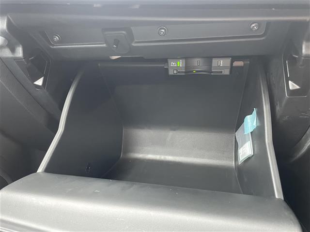 ジープ・コマンダー リミテッド 純正ナビ 360°カメラ レザーシート シートヒーター 前後ドライブレコーダー ETC アダプティブクルーズコントロール パワーバックドア コーナーセンサー HIDヘッドライト 純正フロアマット(22枚目)