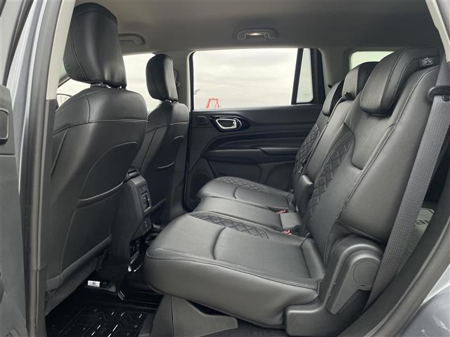 ジープ・コマンダー リミテッド 純正ナビ 360°カメラ レザーシート シートヒーター 前後ドライブレコーダー ETC アダプティブクルーズコントロール パワーバックドア コーナーセンサー HIDヘッドライト 純正フロアマット(30枚目)