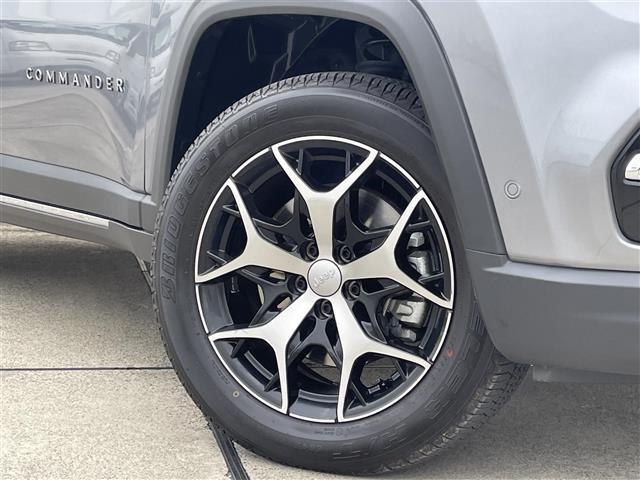 ジープ・コマンダー リミテッド 純正ナビ 360°カメラ レザーシート シートヒーター 前後ドライブレコーダー ETC アダプティブクルーズコントロール パワーバックドア コーナーセンサー HIDヘッドライト 純正フロアマット(34枚目)