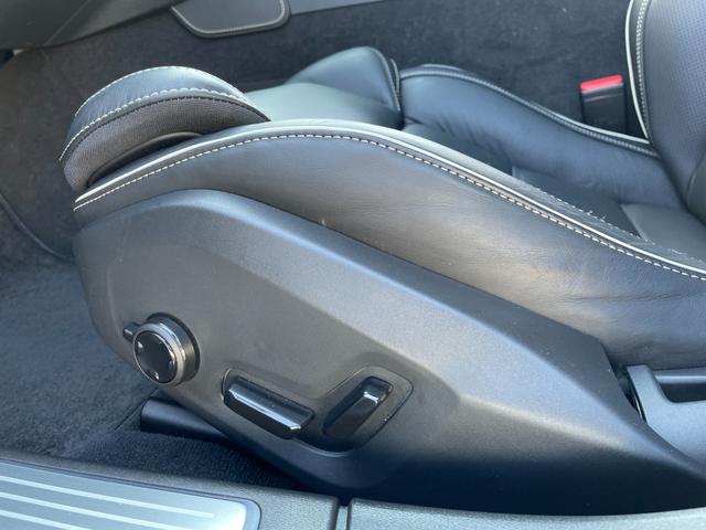 ＬＩＢＥＲＡＬＡでは輸入車でも長期保証がご選択頂けます。「中古車は不安」というお客様の声にお応えし、お客様の安心安全のために業界最長の保証を実現致しました。