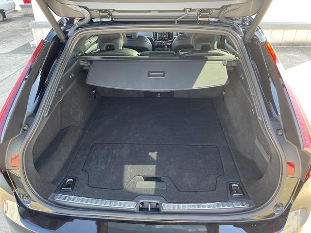 ご遠方の場合でも、下取り車両の金額を概算でお出しすることは可能でございます。車検証をお手元に、走行距離をご確認の上お問い合わせくださいませ。