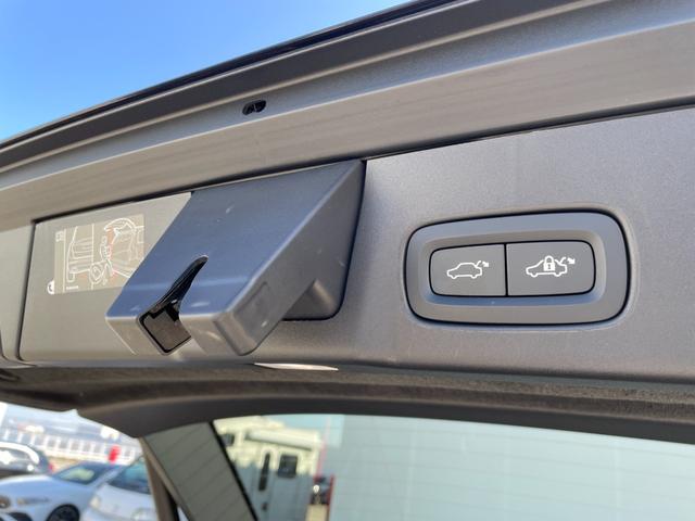 ＬＩＢＥＲＡＬＡでは輸入車でも長期保証がご選択頂けます。「中古車は不安」というお客様の声にお応えし、お客様の安心安全のために業界最長の保証を実現致しました。