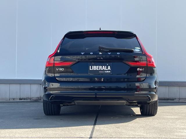ＬＩＢＥＲＡＬＡは、輸入車選びの新たなスタイルを提案するインポート・セレクト・ブランドです。オーナー様となる方がクルマから直接感じる感性を第一にした、最良の一台との出会いをコーディネートいたします。
