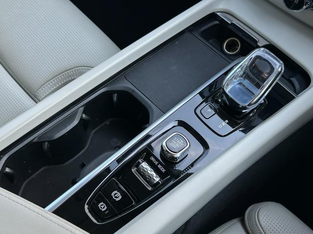 ＬＩＢＥＲＡＬＡでは輸入車でも長期保証がご選択頂けます。「中古車は不安」というお客様の声にお応えし、お客様の安心安全のために業界最長の保証を実現致しました。