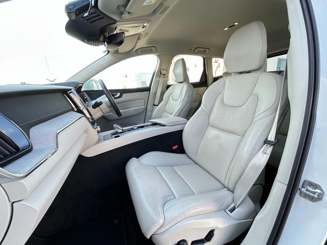 ＬＩＢＥＲＡＬＡでは輸入車でも長期保証がご選択頂けます。「中古車は不安」というお客様の声にお応えし、お客様の安心安全のために業界最長の保証を実現致しました。