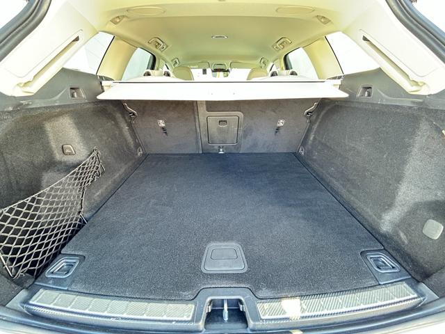 ＬＩＢＥＲＡＬＡは、輸入車選びの新たなスタイルを提案するインポート・セレクト・ブランドです。オーナー様となる方がクルマから直接感じる感性を第一にした、最良の一台との出会いをコーディネートいたします。