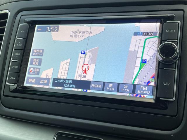 シャラン ＴＳＩ　コンフォートライン　ナビゲーションパッケージ　ハイキセノンパッケージ　純正ナビ　バックカメラ　純正１６インチアルミホイール　アダプティブクルーズコントロール　スマートキー　プッシュスタート　アイドリングストップ（3枚目）