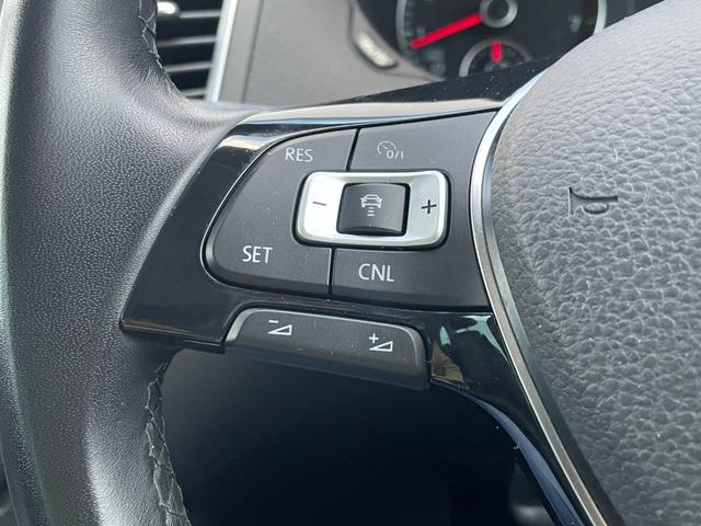 シャラン ＴＳＩ　コンフォートライン　ナビゲーションパッケージ　ハイキセノンパッケージ　純正ナビ　バックカメラ　純正１６インチアルミホイール　アダプティブクルーズコントロール　スマートキー　プッシュスタート　アイドリングストップ（11枚目）