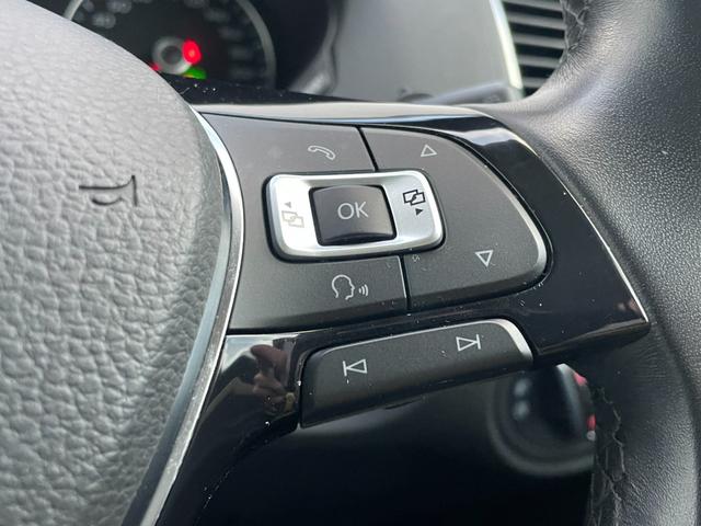 シャラン ＴＳＩ　コンフォートライン　ナビゲーションパッケージ　ハイキセノンパッケージ　純正ナビ　バックカメラ　純正１６インチアルミホイール　アダプティブクルーズコントロール　スマートキー　プッシュスタート　アイドリングストップ（12枚目）