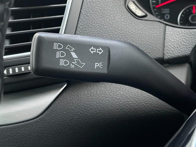 シャラン ＴＳＩ　コンフォートライン　ナビゲーションパッケージ　ハイキセノンパッケージ　純正ナビ　バックカメラ　純正１６インチアルミホイール　アダプティブクルーズコントロール　スマートキー　プッシュスタート　アイドリングストップ（13枚目）