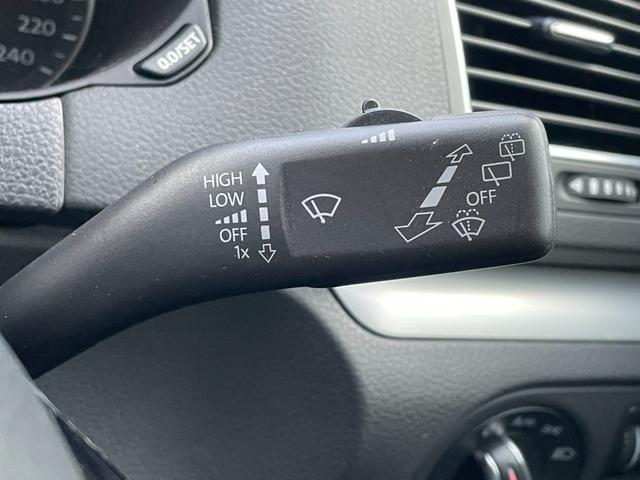 シャラン ＴＳＩ　コンフォートライン　ナビゲーションパッケージ　ハイキセノンパッケージ　純正ナビ　バックカメラ　純正１６インチアルミホイール　アダプティブクルーズコントロール　スマートキー　プッシュスタート　アイドリングストップ（14枚目）