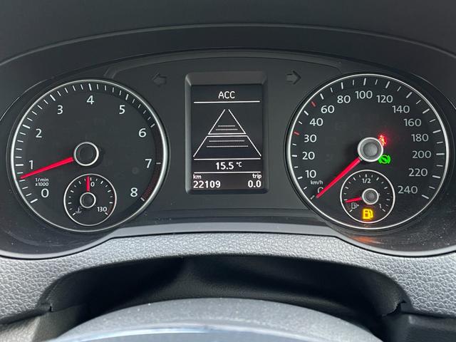 シャラン ＴＳＩ　コンフォートライン　ナビゲーションパッケージ　ハイキセノンパッケージ　純正ナビ　バックカメラ　純正１６インチアルミホイール　アダプティブクルーズコントロール　スマートキー　プッシュスタート　アイドリングストップ（16枚目）