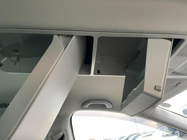 シャラン ＴＳＩ　コンフォートライン　ナビゲーションパッケージ　ハイキセノンパッケージ　純正ナビ　バックカメラ　純正１６インチアルミホイール　アダプティブクルーズコントロール　スマートキー　プッシュスタート　アイドリングストップ（30枚目）