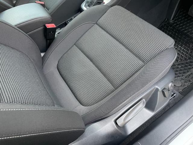 シャラン ＴＳＩ　コンフォートライン　ナビゲーションパッケージ　ハイキセノンパッケージ　純正ナビ　バックカメラ　純正１６インチアルミホイール　アダプティブクルーズコントロール　スマートキー　プッシュスタート　アイドリングストップ（33枚目）