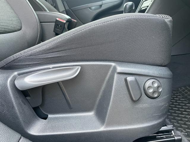 シャラン ＴＳＩ　コンフォートライン　ナビゲーションパッケージ　ハイキセノンパッケージ　純正ナビ　バックカメラ　純正１６インチアルミホイール　アダプティブクルーズコントロール　スマートキー　プッシュスタート　アイドリングストップ（34枚目）