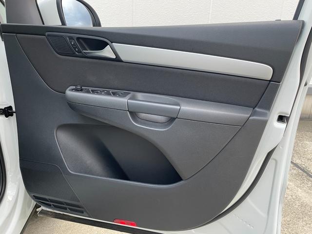 シャラン ＴＳＩ　コンフォートライン　ナビゲーションパッケージ　ハイキセノンパッケージ　純正ナビ　バックカメラ　純正１６インチアルミホイール　アダプティブクルーズコントロール　スマートキー　プッシュスタート　アイドリングストップ（36枚目）