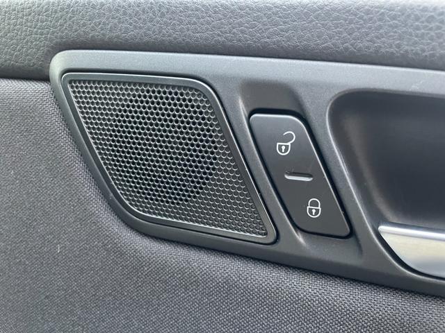 シャラン ＴＳＩ　コンフォートライン　ナビゲーションパッケージ　ハイキセノンパッケージ　純正ナビ　バックカメラ　純正１６インチアルミホイール　アダプティブクルーズコントロール　スマートキー　プッシュスタート　アイドリングストップ（37枚目）