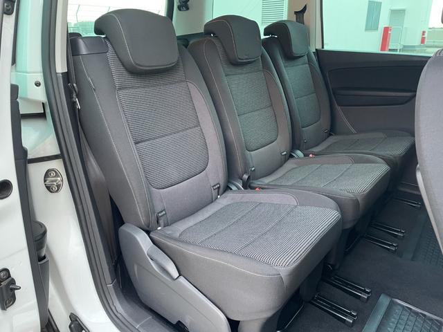 シャラン ＴＳＩ　コンフォートライン　ナビゲーションパッケージ　ハイキセノンパッケージ　純正ナビ　バックカメラ　純正１６インチアルミホイール　アダプティブクルーズコントロール　スマートキー　プッシュスタート　アイドリングストップ（40枚目）