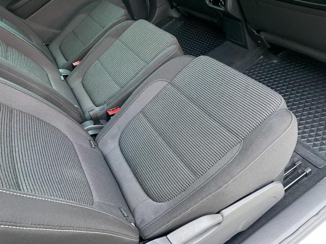 シャラン ＴＳＩ　コンフォートライン　ナビゲーションパッケージ　ハイキセノンパッケージ　純正ナビ　バックカメラ　純正１６インチアルミホイール　アダプティブクルーズコントロール　スマートキー　プッシュスタート　アイドリングストップ（41枚目）