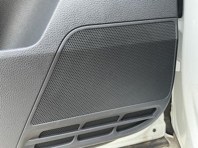 シャラン ＴＳＩ　コンフォートライン　ナビゲーションパッケージ　ハイキセノンパッケージ　純正ナビ　バックカメラ　純正１６インチアルミホイール　アダプティブクルーズコントロール　スマートキー　プッシュスタート　アイドリングストップ（48枚目）