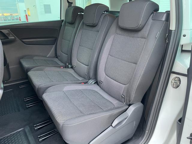 シャラン ＴＳＩ　コンフォートライン　ナビゲーションパッケージ　ハイキセノンパッケージ　純正ナビ　バックカメラ　純正１６インチアルミホイール　アダプティブクルーズコントロール　スマートキー　プッシュスタート　アイドリングストップ（49枚目）