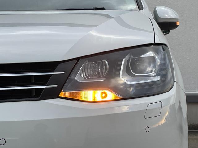 シャラン ＴＳＩ　コンフォートライン　ナビゲーションパッケージ　ハイキセノンパッケージ　純正ナビ　バックカメラ　純正１６インチアルミホイール　アダプティブクルーズコントロール　スマートキー　プッシュスタート　アイドリングストップ（55枚目）