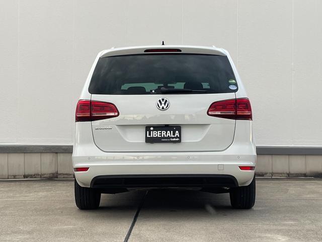 シャラン ＴＳＩ　コンフォートライン　ナビゲーションパッケージ　ハイキセノンパッケージ　純正ナビ　バックカメラ　純正１６インチアルミホイール　アダプティブクルーズコントロール　スマートキー　プッシュスタート　アイドリングストップ（61枚目）