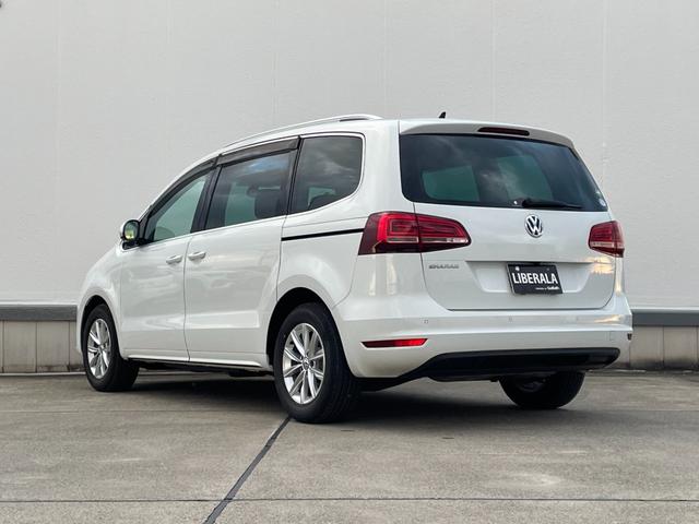 シャラン ＴＳＩ　コンフォートライン　ナビゲーションパッケージ　ハイキセノンパッケージ　純正ナビ　バックカメラ　純正１６インチアルミホイール　アダプティブクルーズコントロール　スマートキー　プッシュスタート　アイドリングストップ（63枚目）