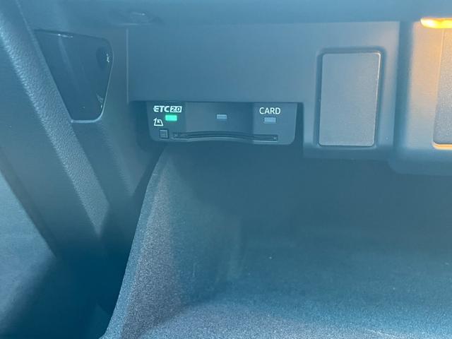 Ａ５スポーツバック ４０ＴＦＳＩスポーツ　Ｓライン　純正ナビ　フルセグＴＶ　バーチャルコックピット　全方位カメラ　パワーリアゲート　パワーシート　アダプティブクルーズコントロール　マトリクスＬＥＤ　純正１８インチアルミホイール（7枚目）