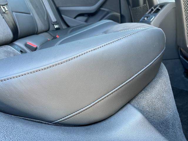 Ａ５スポーツバック ４０ＴＦＳＩスポーツ　Ｓライン　純正ナビ　フルセグＴＶ　バーチャルコックピット　全方位カメラ　パワーリアゲート　パワーシート　アダプティブクルーズコントロール　マトリクスＬＥＤ　純正１８インチアルミホイール（46枚目）