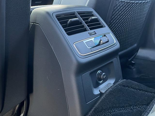 Ａ５スポーツバック ４０ＴＦＳＩスポーツ　Ｓライン　純正ナビ　フルセグＴＶ　バーチャルコックピット　全方位カメラ　パワーリアゲート　パワーシート　アダプティブクルーズコントロール　マトリクスＬＥＤ　純正１８インチアルミホイール（59枚目）