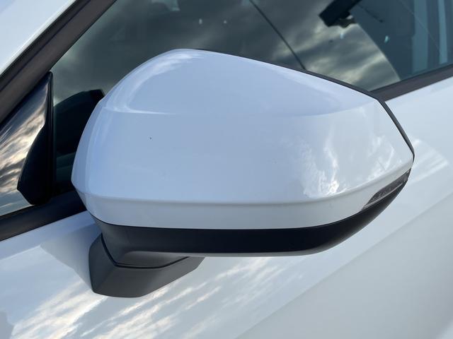 ＬＩＢＥＲＡＬＡでは輸入車でも長期保証がご選択頂けます。「中古車は不安」というお客様の声にお応えし、お客様の安心安全のために業界最長の保証を実現致しました。