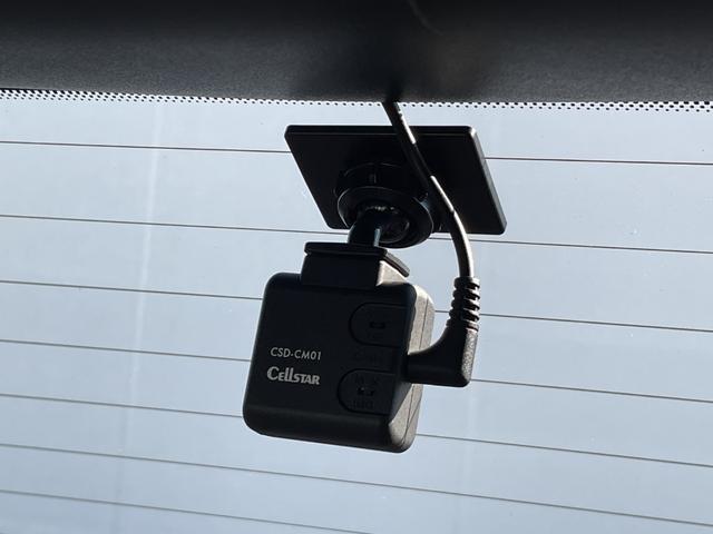 ３００８ ＧＴ　ブルーＨＤｉ　ガラスサンルーフ　ハーフレザーシート　電動パワーシート　シートヒーター　純正ＬＥＤヘッドライト　純正１８インチアルミホイール　オートテールゲート　パドルシフト　バックモニター　ブラインドスポットモニタ（6枚目）