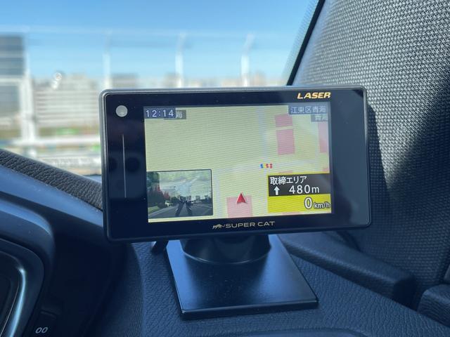 ３００８ ＧＴ　ブルーＨＤｉ　ガラスサンルーフ　ハーフレザーシート　電動パワーシート　シートヒーター　純正ＬＥＤヘッドライト　純正１８インチアルミホイール　オートテールゲート　パドルシフト　バックモニター　ブラインドスポットモニタ（7枚目）