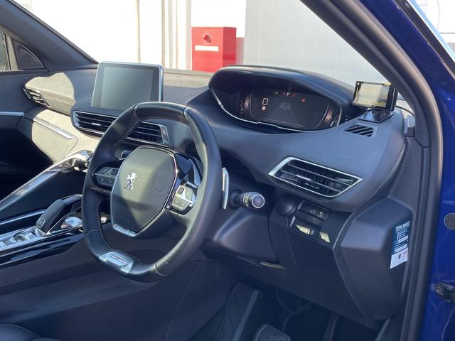 ３００８ ＧＴ　ブルーＨＤｉ　ガラスサンルーフ　ハーフレザーシート　電動パワーシート　シートヒーター　純正ＬＥＤヘッドライト　純正１８インチアルミホイール　オートテールゲート　パドルシフト　バックモニター　ブラインドスポットモニタ（31枚目）