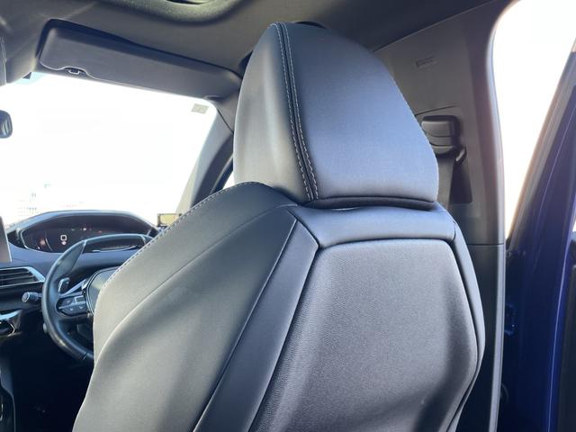 ３００８ ＧＴ　ブルーＨＤｉ　ガラスサンルーフ　ハーフレザーシート　電動パワーシート　シートヒーター　純正ＬＥＤヘッドライト　純正１８インチアルミホイール　オートテールゲート　パドルシフト　バックモニター　ブラインドスポットモニタ（33枚目）