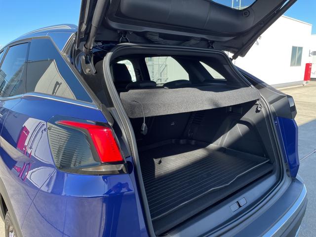 ３００８ ＧＴ　ブルーＨＤｉ　ガラスサンルーフ　ハーフレザーシート　電動パワーシート　シートヒーター　純正ＬＥＤヘッドライト　純正１８インチアルミホイール　オートテールゲート　パドルシフト　バックモニター　ブラインドスポットモニタ（46枚目）