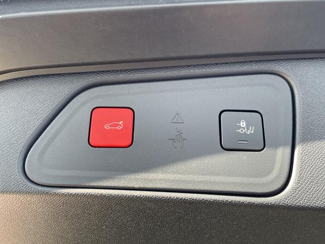 ３００８ ＧＴ　ブルーＨＤｉ　ガラスサンルーフ　ハーフレザーシート　電動パワーシート　シートヒーター　純正ＬＥＤヘッドライト　純正１８インチアルミホイール　オートテールゲート　パドルシフト　バックモニター　ブラインドスポットモニタ（47枚目）