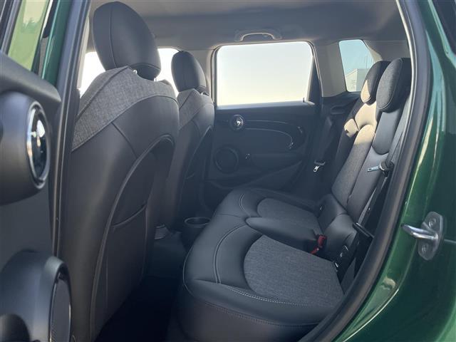 ＭＩＮＩ クーパーＳＤ　クラシック・トリム　前方ドライブレコーダー　アクティブクルーズコントロール　バックカメラ　ＥＴＣ２．０　ハーフレザーシート　前後ＰＤＣ　ドライビングモードスイッチ　ＡｐｐｌｅＣａｒＰｌａｙ　ＡｎｄｒｏｉｄＡｕｔｏ（23枚目）