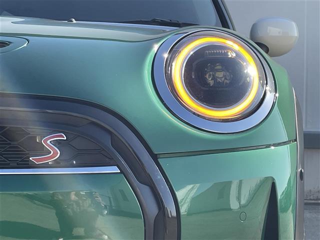 ＭＩＮＩ クーパーＳＤ　クラシック・トリム　前方ドライブレコーダー　アクティブクルーズコントロール　バックカメラ　ＥＴＣ２．０　ハーフレザーシート　前後ＰＤＣ　ドライビングモードスイッチ　ＡｐｐｌｅＣａｒＰｌａｙ　ＡｎｄｒｏｉｄＡｕｔｏ（36枚目）