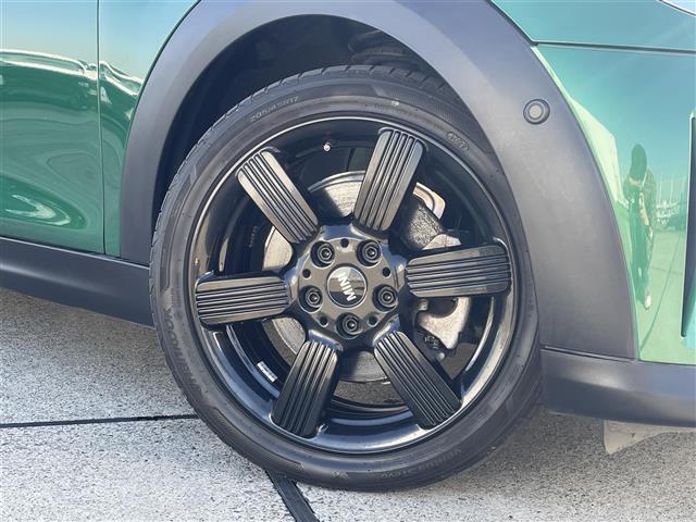 ＭＩＮＩ クーパーＳＤ　クラシック・トリム　前方ドライブレコーダー　アクティブクルーズコントロール　バックカメラ　ＥＴＣ２．０　ハーフレザーシート　前後ＰＤＣ　ドライビングモードスイッチ　ＡｐｐｌｅＣａｒＰｌａｙ　ＡｎｄｒｏｉｄＡｕｔｏ（39枚目）