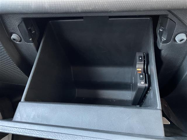 ジープ・ラングラーアンリミテッド スポーツアルティテュード 純正ディスプレイオーディオ/フロント/サイド/バックカメラ/LEDヘッドライト/A/Tタイヤ/純正17インチAW/純正OP前ドライブレコーダー/ACC/BSM/レーンキープ/ETC(20枚目)