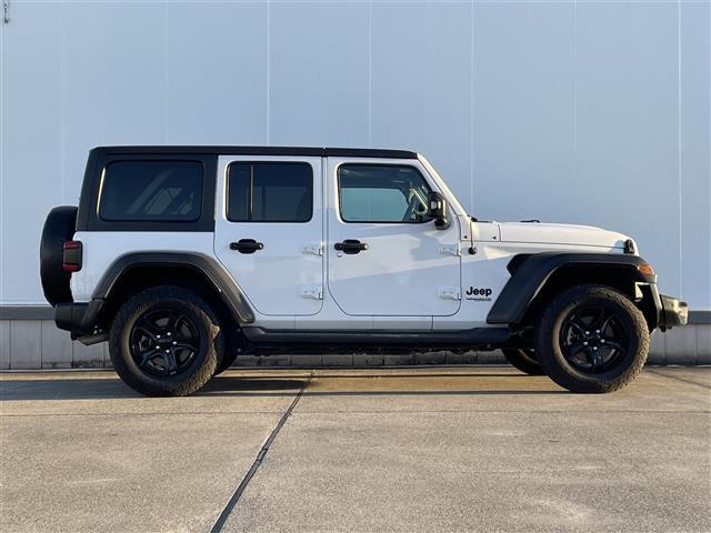 ジープ・ラングラーアンリミテッド スポーツアルティテュード 純正ディスプレイオーディオ/フロント/サイド/バックカメラ/LEDヘッドライト/A/Tタイヤ/純正17インチAW/純正OP前ドライブレコーダー/ACC/BSM/レーンキープ/ETC(33枚目)