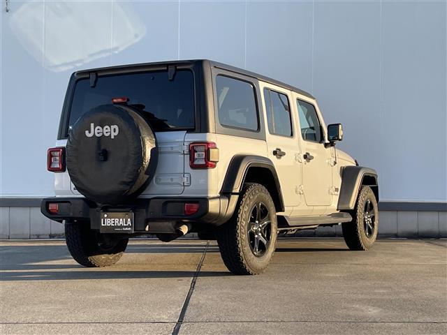 ジープ・ラングラーアンリミテッド スポーツアルティテュード 純正ディスプレイオーディオ/フロント/サイド/バックカメラ/LEDヘッドライト/A/Tタイヤ/純正17インチAW/純正OP前ドライブレコーダー/ACC/BSM/レーンキープ/ETC(34枚目)