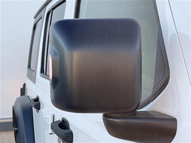 ジープ・ラングラーアンリミテッド スポーツアルティテュード 純正ディスプレイオーディオ/フロント/サイド/バックカメラ/LEDヘッドライト/A/Tタイヤ/純正17インチAW/純正OP前ドライブレコーダー/ACC/BSM/レーンキープ/ETC(37枚目)