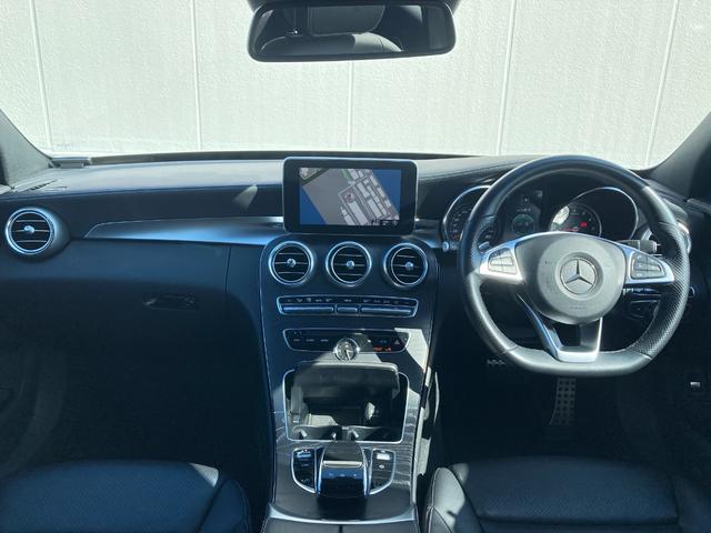 Ｃ２００　ステーションワゴン　スポーツ　パナメリカーナグリル　ヘッドアップディスプレイ　純正１８インチＡＭＧホイール　レーダーセーフティパッケージ　純正ナビ　バックカメラ　フルセグＴＶ　シートヒーター　ステアリングヒーター　ＰＷバックドア(4枚目)